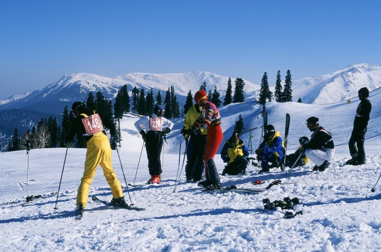 Local Kashmiri skiers on race day.    Photo: Ptor Spricenieks, skiherenow@yahoo.com 