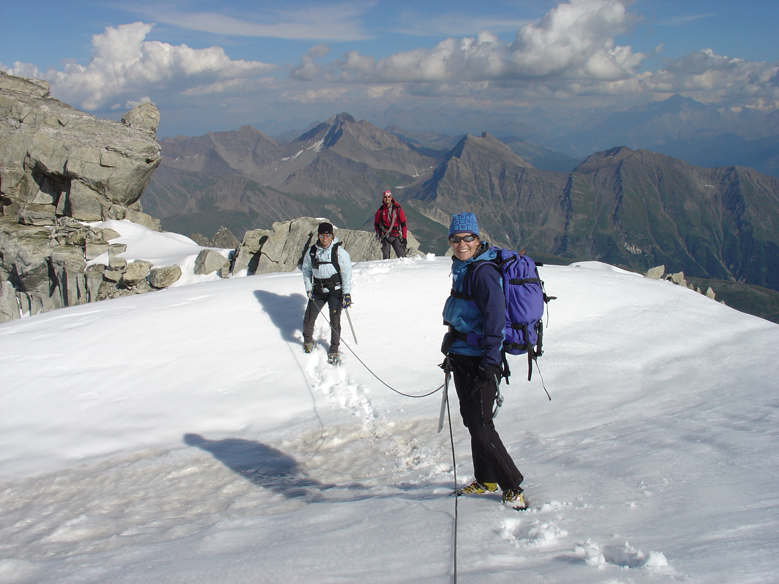 Anna, Eva och Andreas p de Geant glaciren.    Foto: Magnus Lingvall