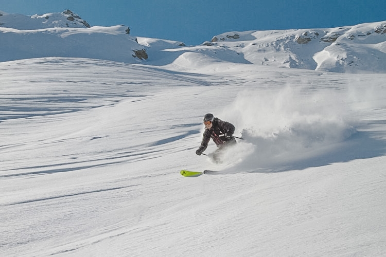 En fin dag och min sista dag i alperna innan jag åker till Riksgränsen. Kul att få ha en så bra sista dag. Joakim Vitell åker skidor. 5 mars 2010. Foto: Andreas Bengtsson