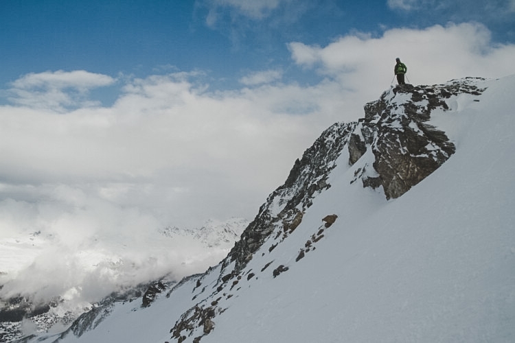 The clouds are gone, Fredrik Ottosson looking down the last run of the day. Feb 28 2010.