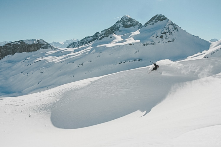 Rhys Williams visar att det finns britter som kan åka skidor. Foto: Andreas Bengtsson
