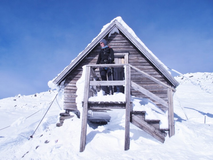 Willemijn Jongens - queen of the summit hut. Ski touring Kebnekaise 7 April 2011 Photo: Magnus Strand