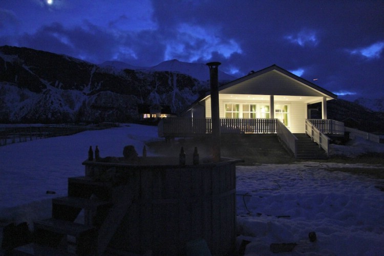 Accomodation in hutt 10 m from the ocean! Carl Lundberg