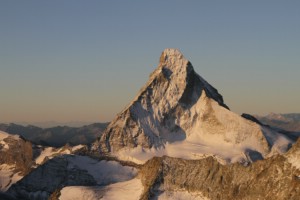 Morgonljus på Matterhorn från Zinalrothorn.        Foto: Andreas Bengtsson
