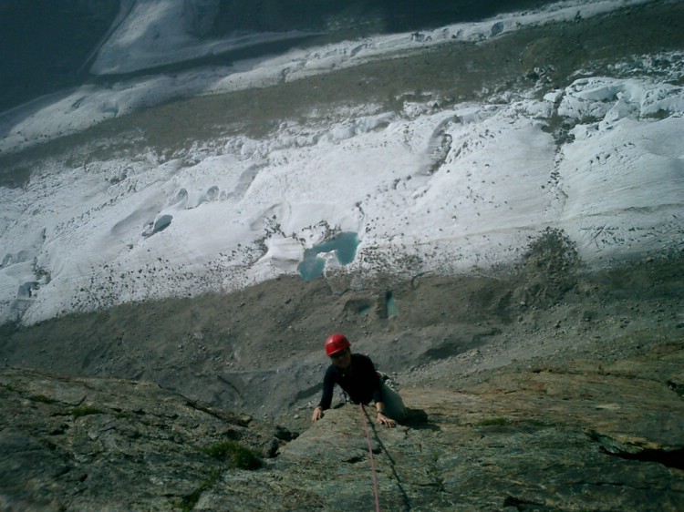 Rock climbing with a true alpine feeling on Riffelhorn, a good preparation for Matterhorn.     Photo: Andreas Bengtsson