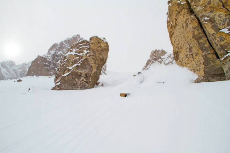 Puderfrossa i Augusti 2012. Sommaren är ändå kort och regnar bort, häng på till Chile och få lite glädje av det som faller ner från himlen. Foto:Andreas Bengtsson