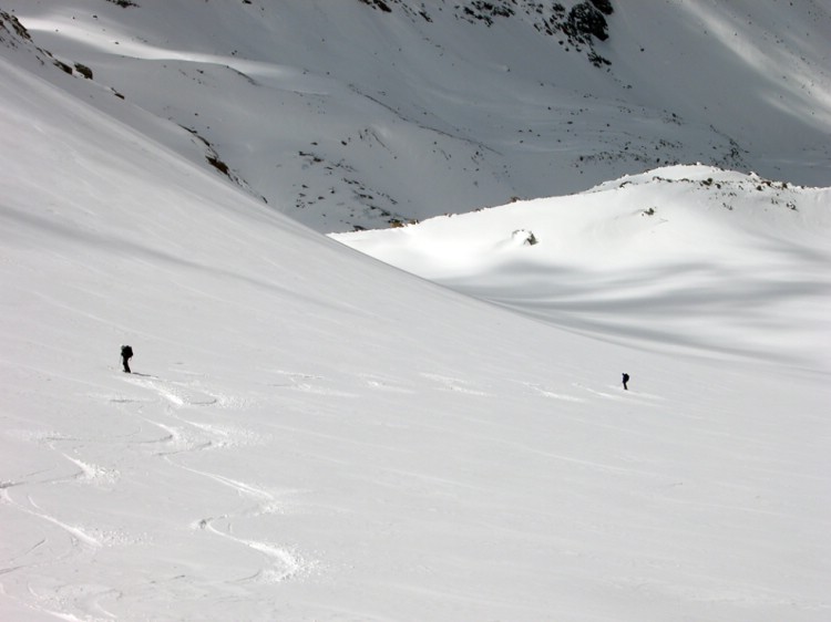 Spring conditions on the Timoron glacier. Photo Christian Türk.