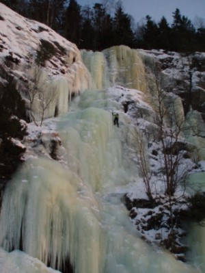 Ice climbing course Sweden