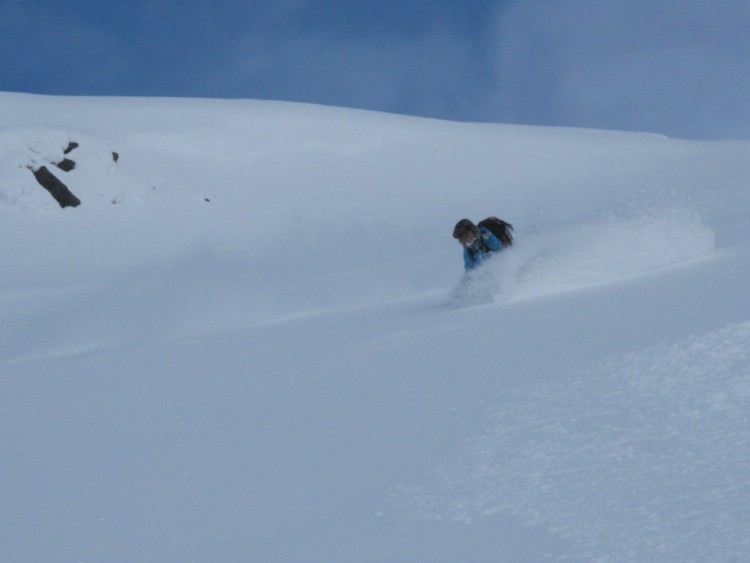 Skiing with fjord view. Close to Gratangen Hotell there are hundreds of ski touring and different lines to enjoy. From the summits you can see fjords in all directions.