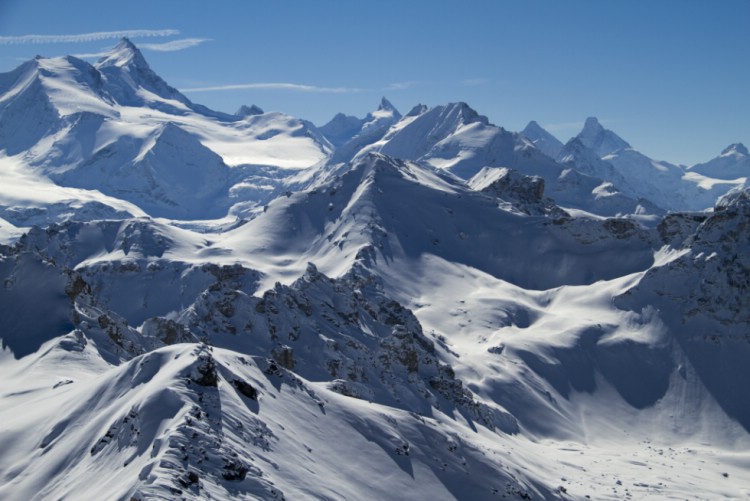 Vyer över bergen när vi närmar oss Zermatt. Foto: Andreas Bengtsson