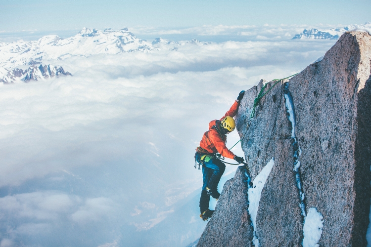 Klättring på Aiguille du Midis nordsida. Foto Emma Svensson