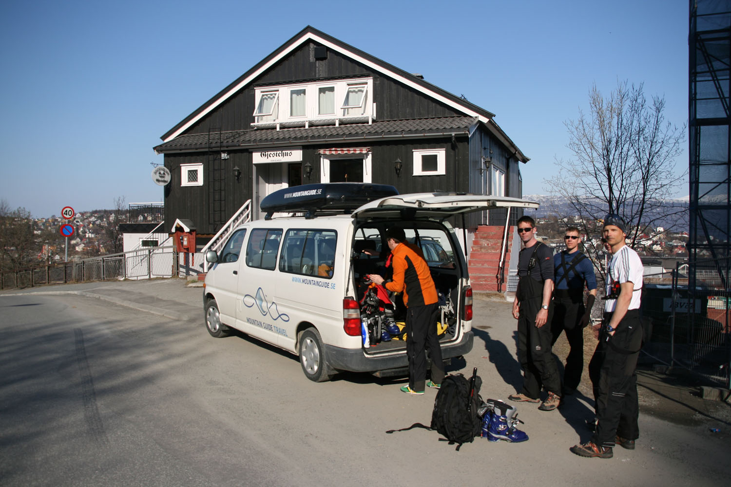Outside the hotel Breidablikk in Narvik.       Photo: Andreas Bengtsson