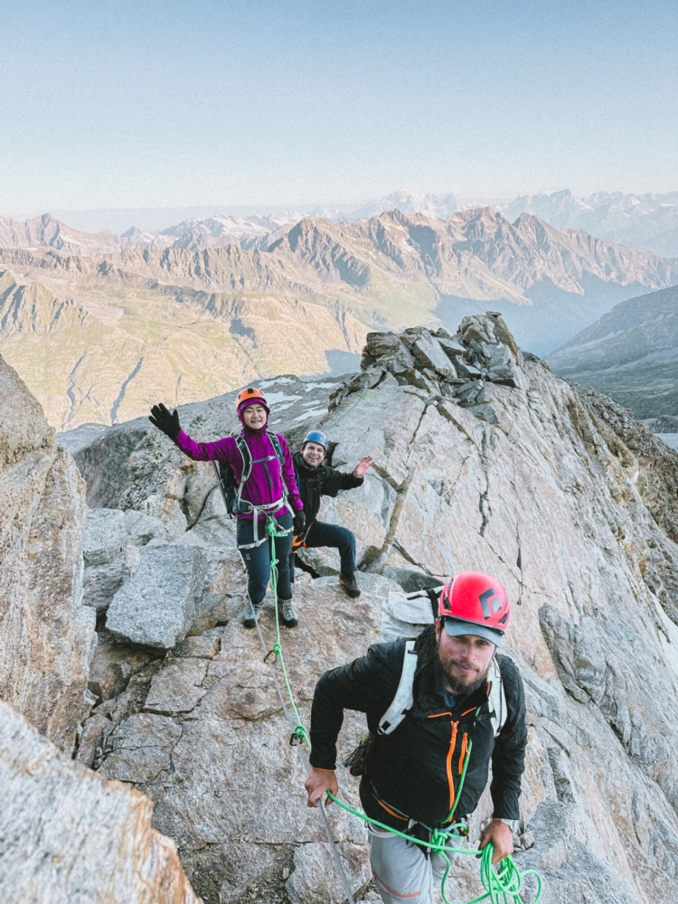 Halvvägs genom via ferrata sektionen