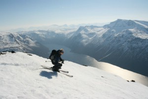From Rånkeipen you have the greatest view in the Narvik area. Nicklas skiing down from the summit. April 2008.     Photo: Andreas Bengtsson