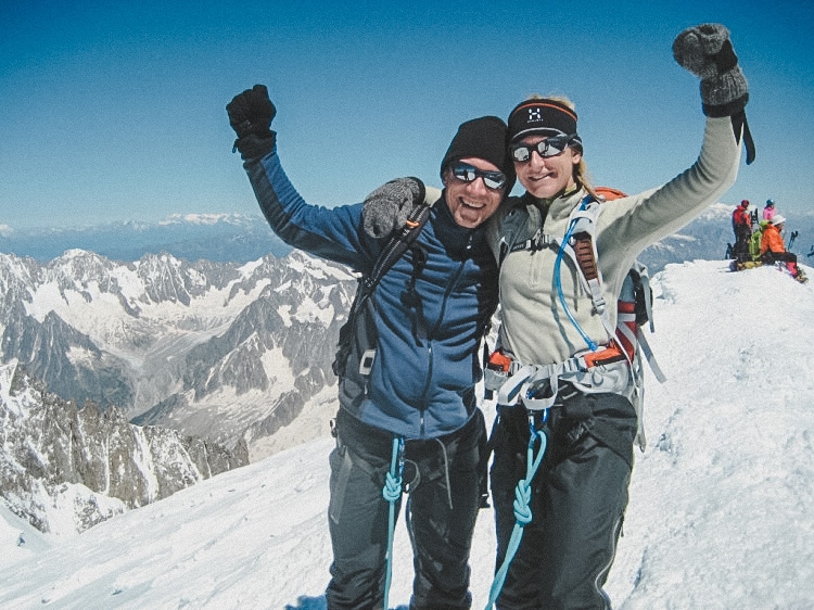 Martin och Charlotte lyckliga på toppen av Mt Blanc. Juli 2008. Foto: Andreas Bengtsson