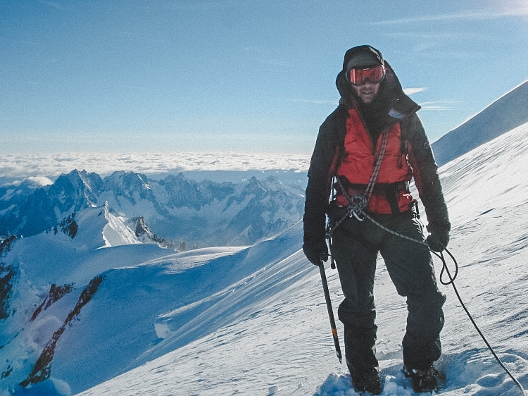 En kall dag på Mont Blanc. Andreas strax innan toppen. Foto: Richard