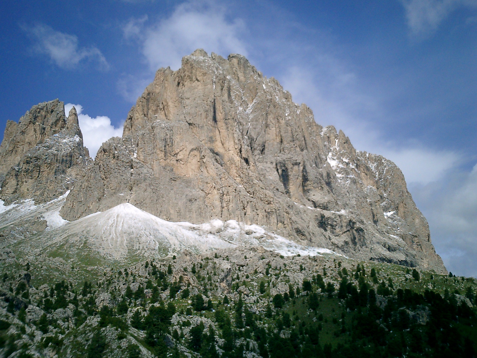 Sassolungo, ordet nstan lika vackert som berget.    Foto: Andreas Bengtsson