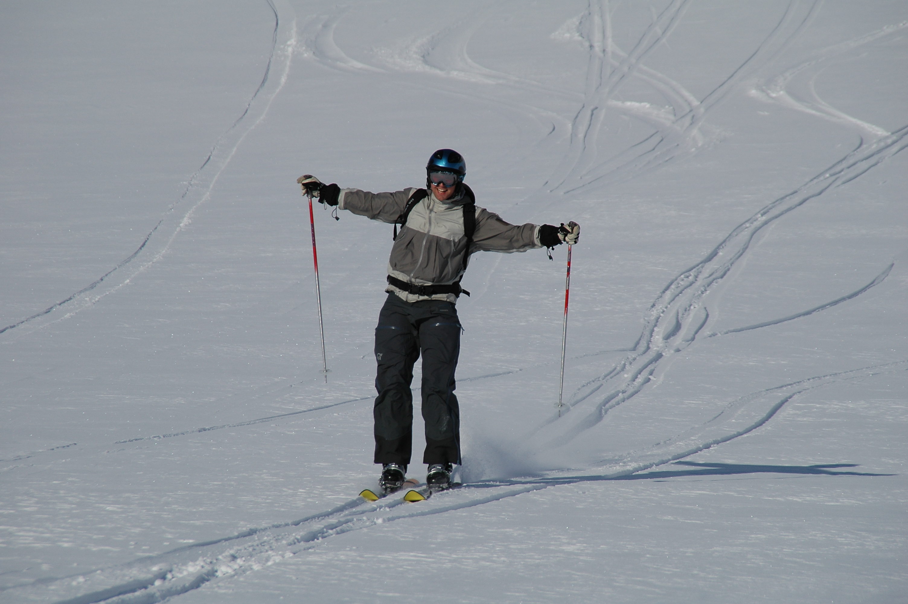 Happy skier. Heli ski Riksgrnsen 29/3 - 2009   Foto: Peter Almer 