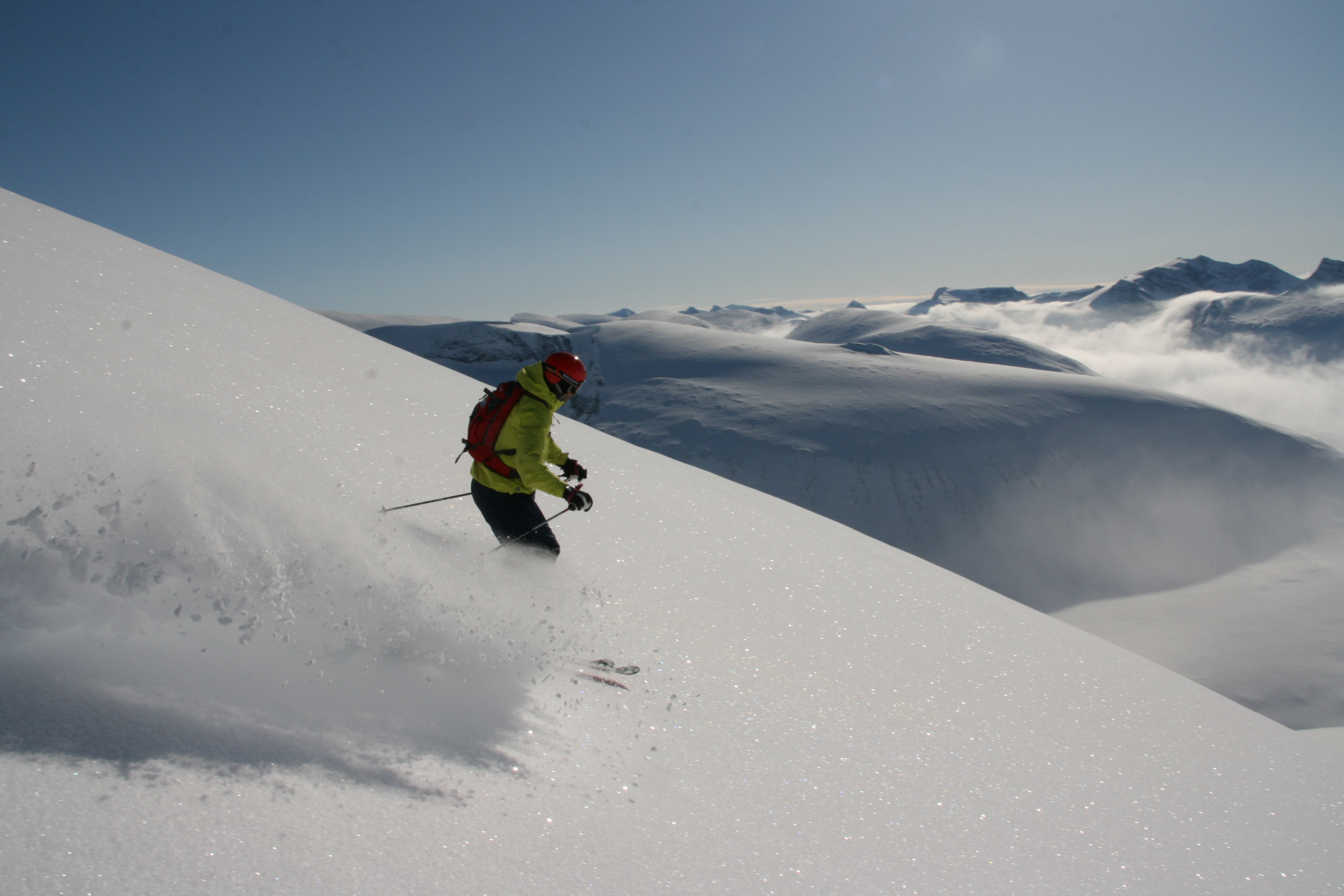 Puder p Ktotjocka. Heli ski Riksgrnsen 3e april 2009. Foto: Andreas Bengtsson