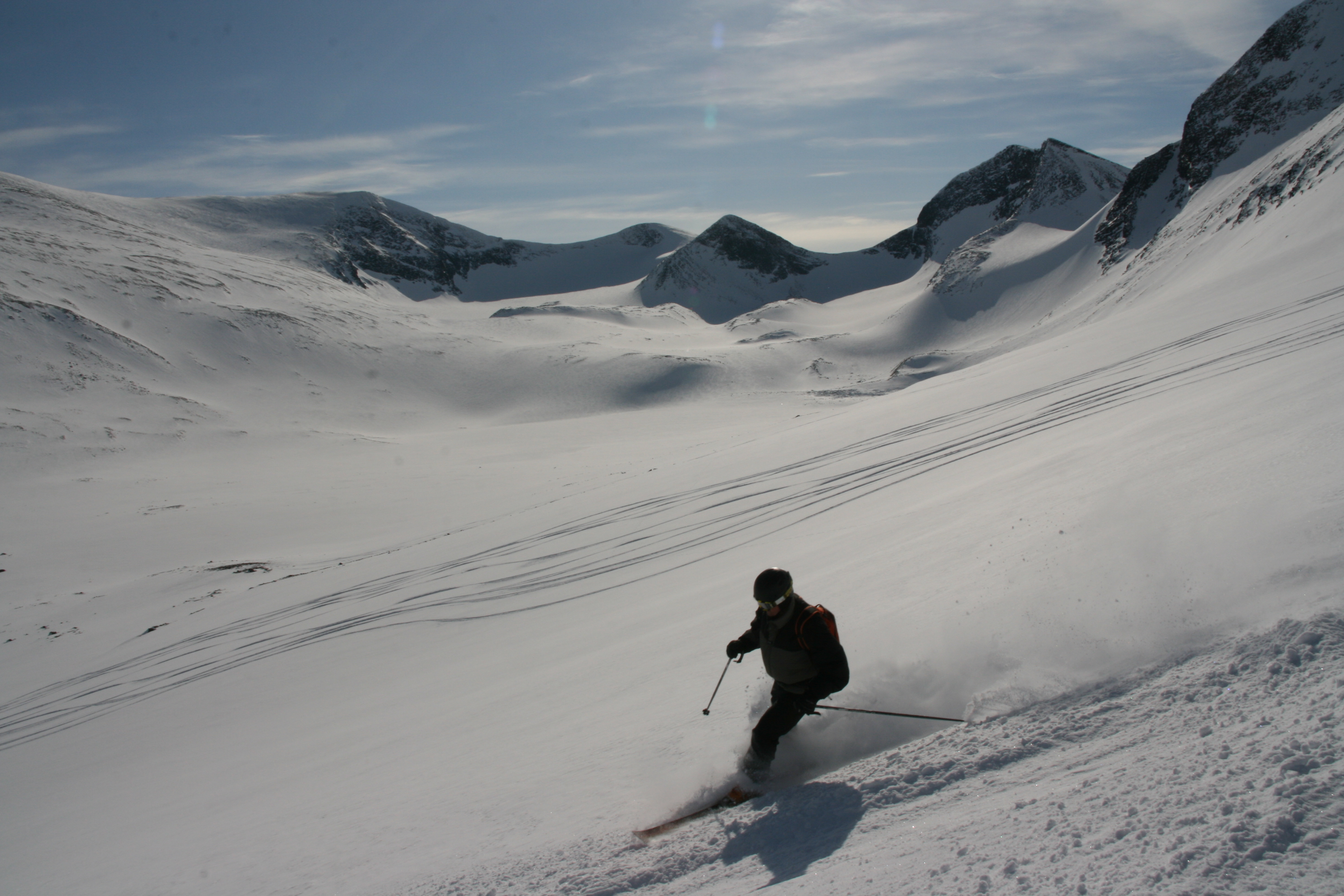 Heliskiing at Kttjokka April 7th 2009. Photo: Andreas Bengtsson 