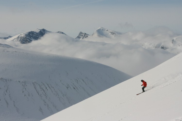 Heliski riksgränsen, April 8th 2009. Photo: Andreas Bengtsson