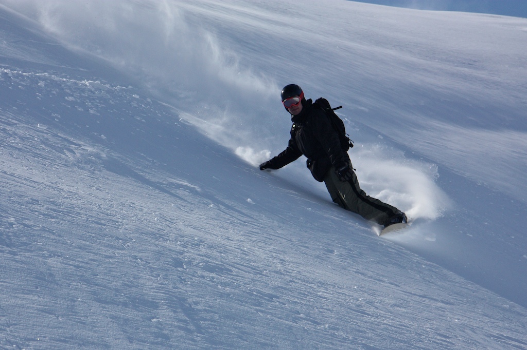 Finnish Freeride Team Heliski Riksgrnsen 18 april 2009. Foto: Carl Lundberg