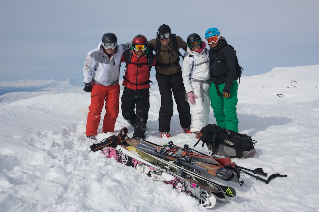 Heliski Riksgrnsen, April 16 2009. Photo: Carl Lundberg 