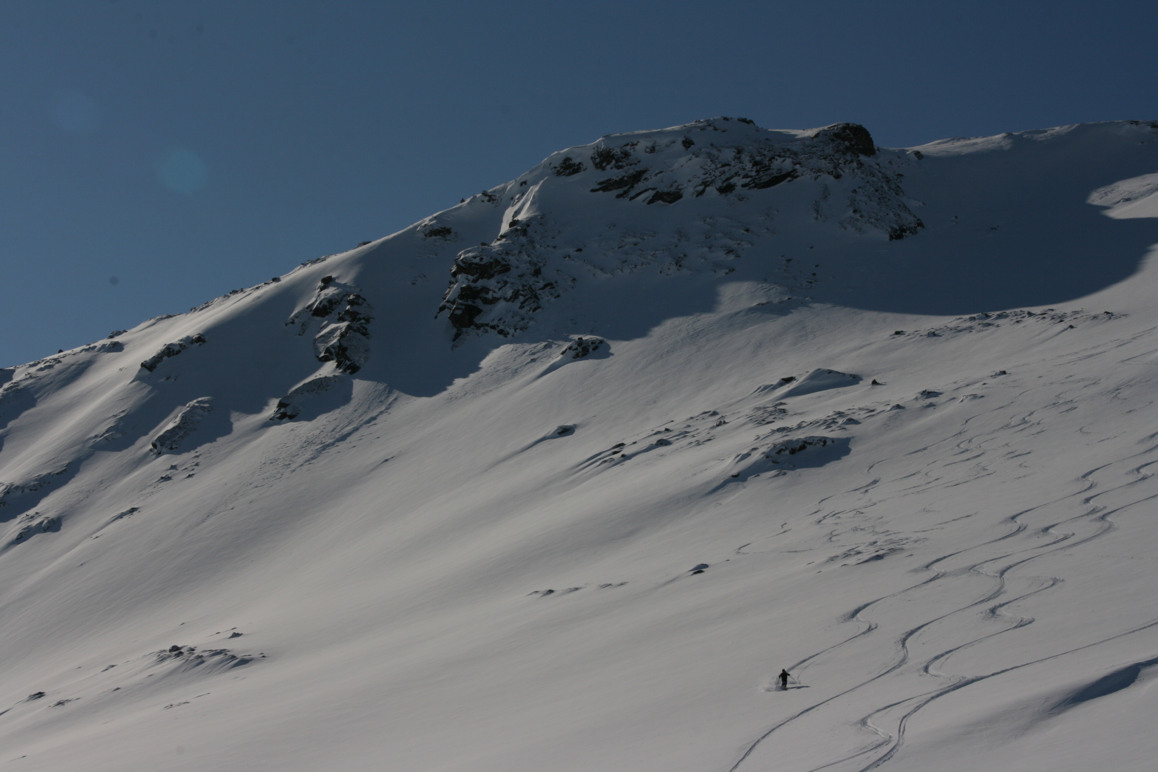 Heliski Riksgrnsen 18 april 2009. Foto: Andreas Bengtsson