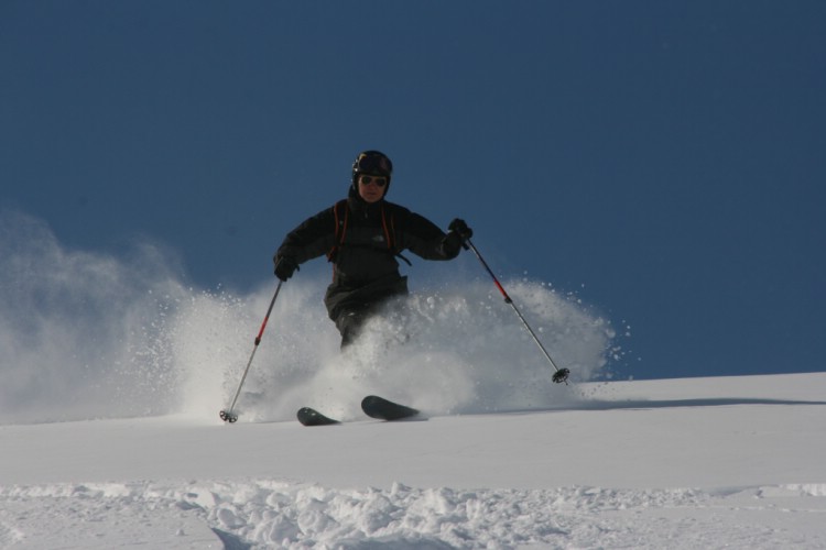 Heliski Riksgränsen, April 18 2009. Photo: Andreas Bengtsson