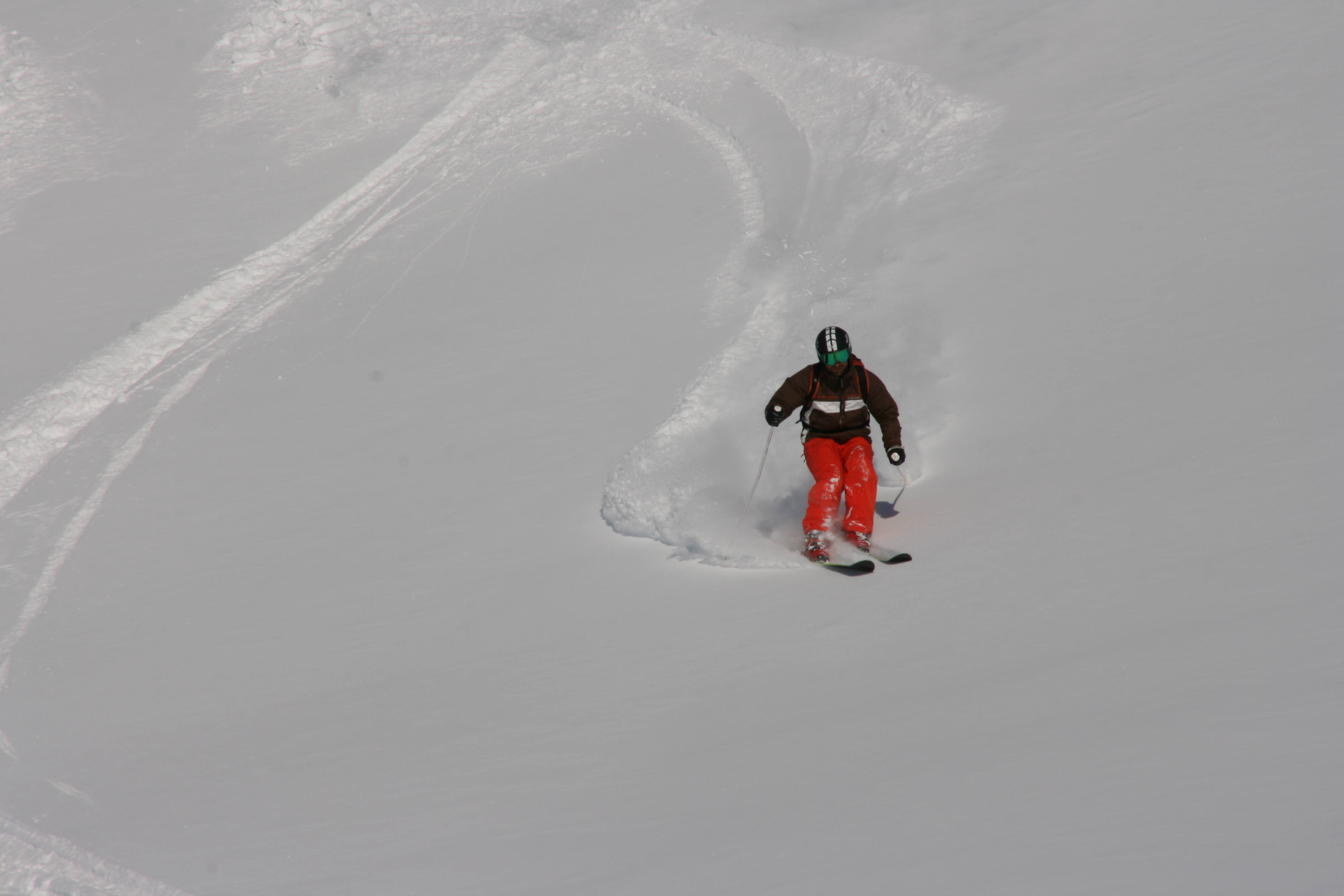 Heliski Riksgrnsen 18 april 2009. Foto: Andreas Bengtsson