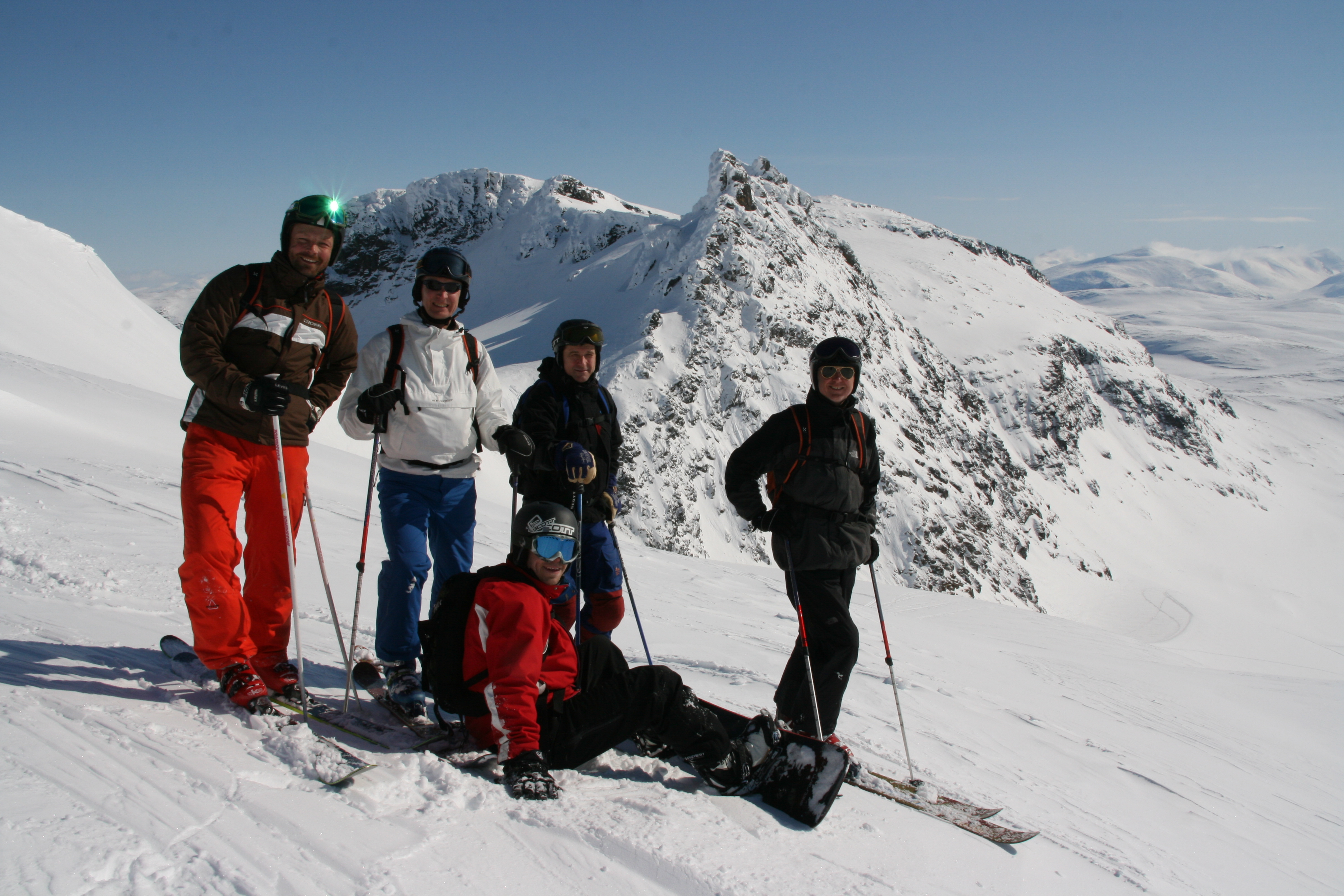 Heliski Riksgrnsen 18 april 2009. Foto: Andreas Bengtsson