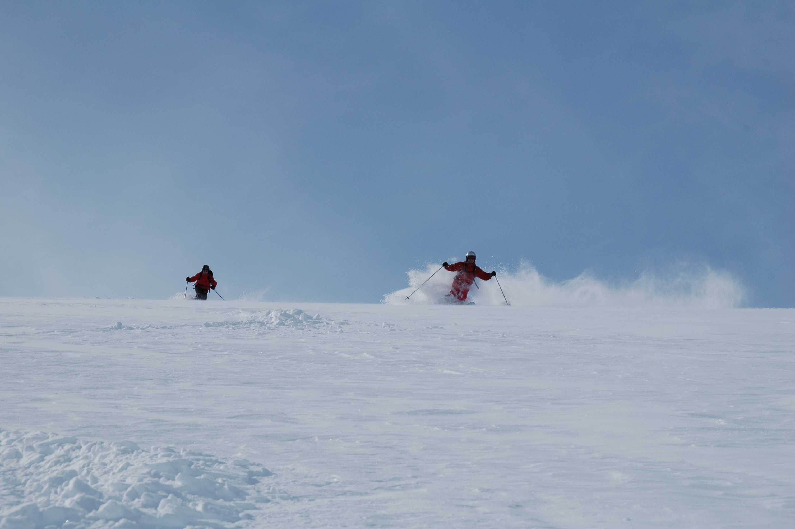 On Voitasriita. Heliski Riksgrnsen, April 27, 2009. Photo: Andreas Bengtsson 