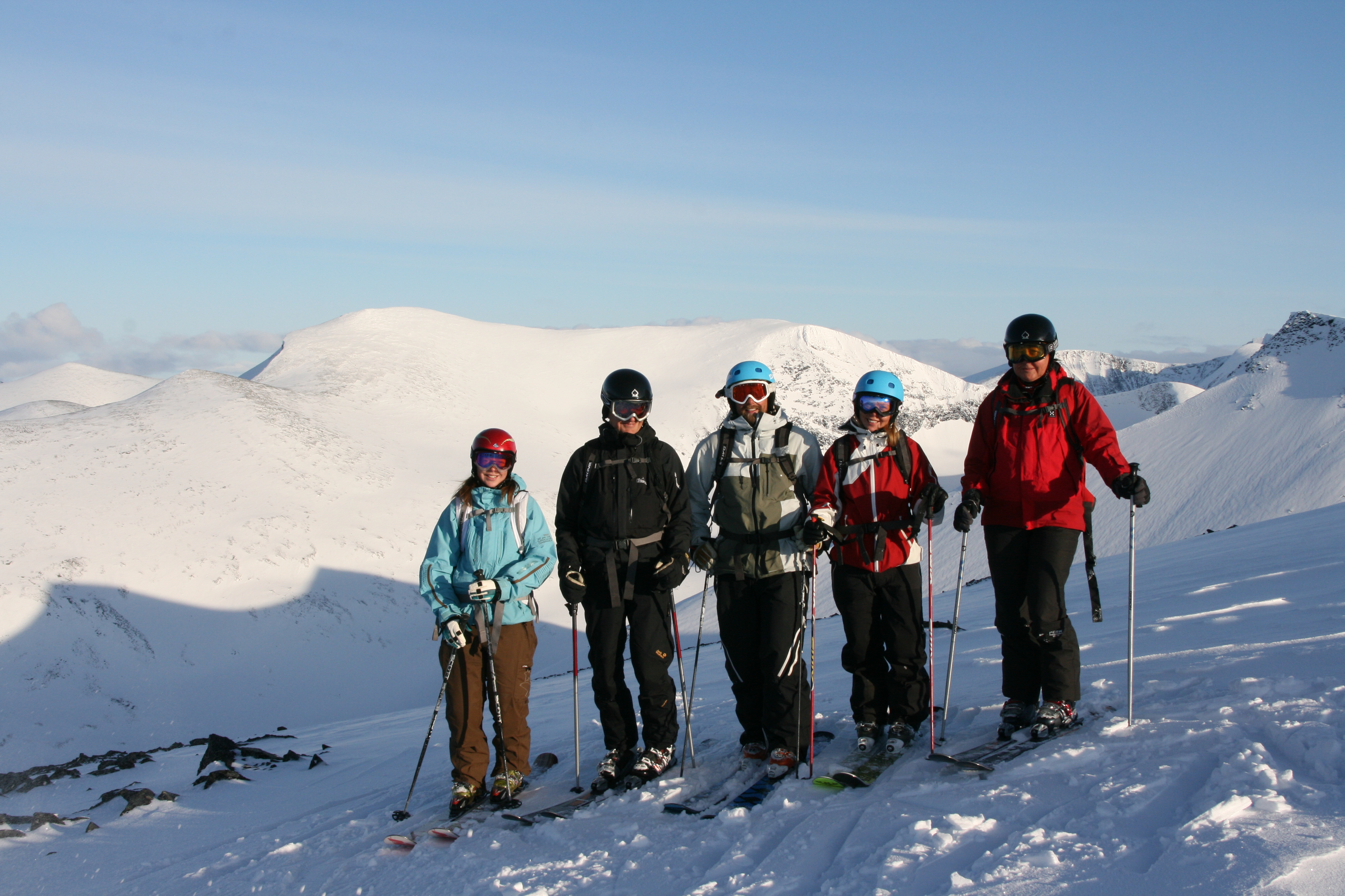 Heliski Riksgrnsen April 29, 2009. Photo: Andreas Bengtsson