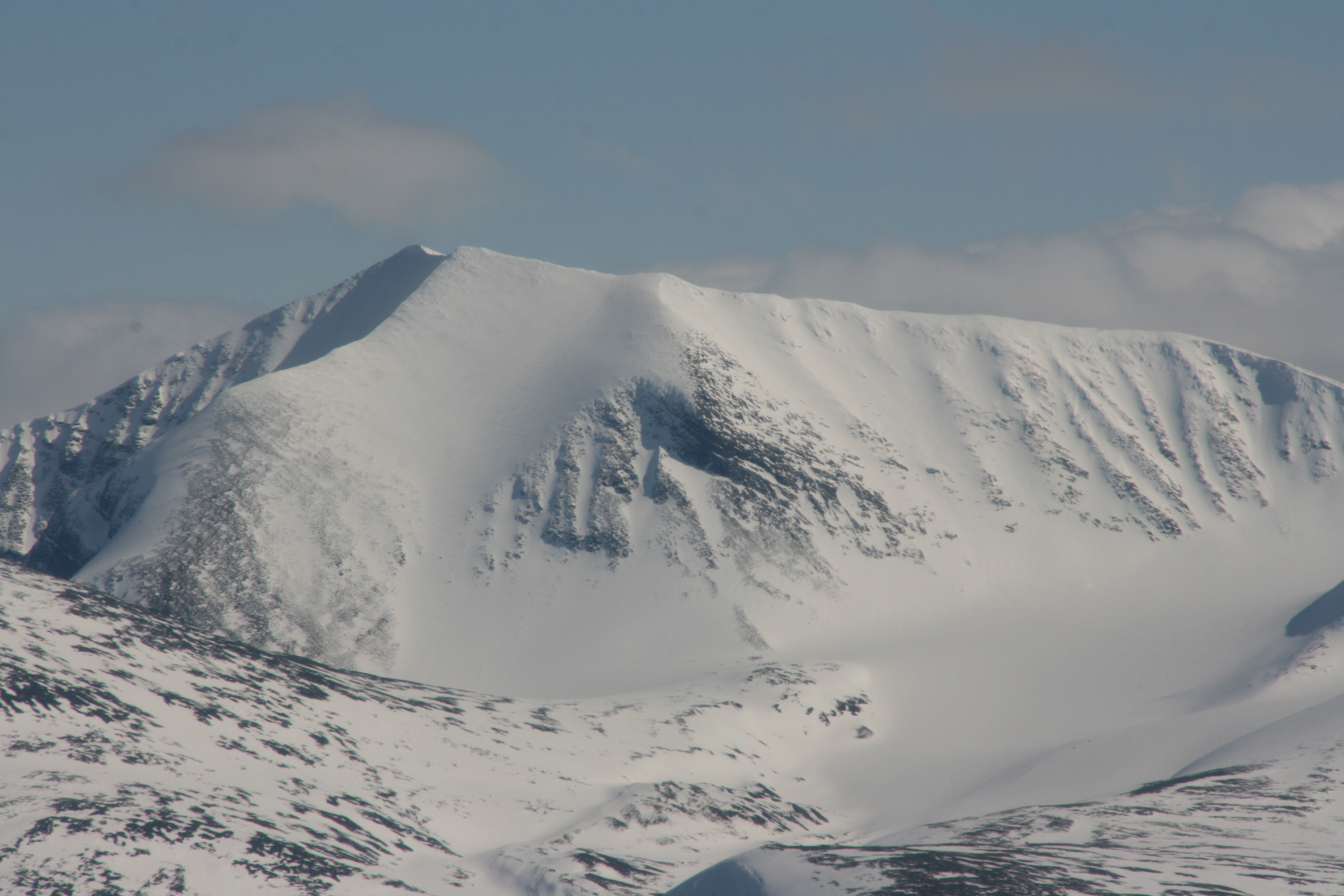 Ktotjkka. Heliski Riksgrnsen 8 maj 2009. Foto: Andreas Bengtsson