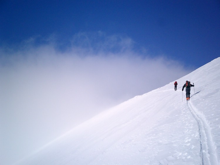 Up through the clouds on a ski tour near Nallo.      Photo: Andreas Bengtsson