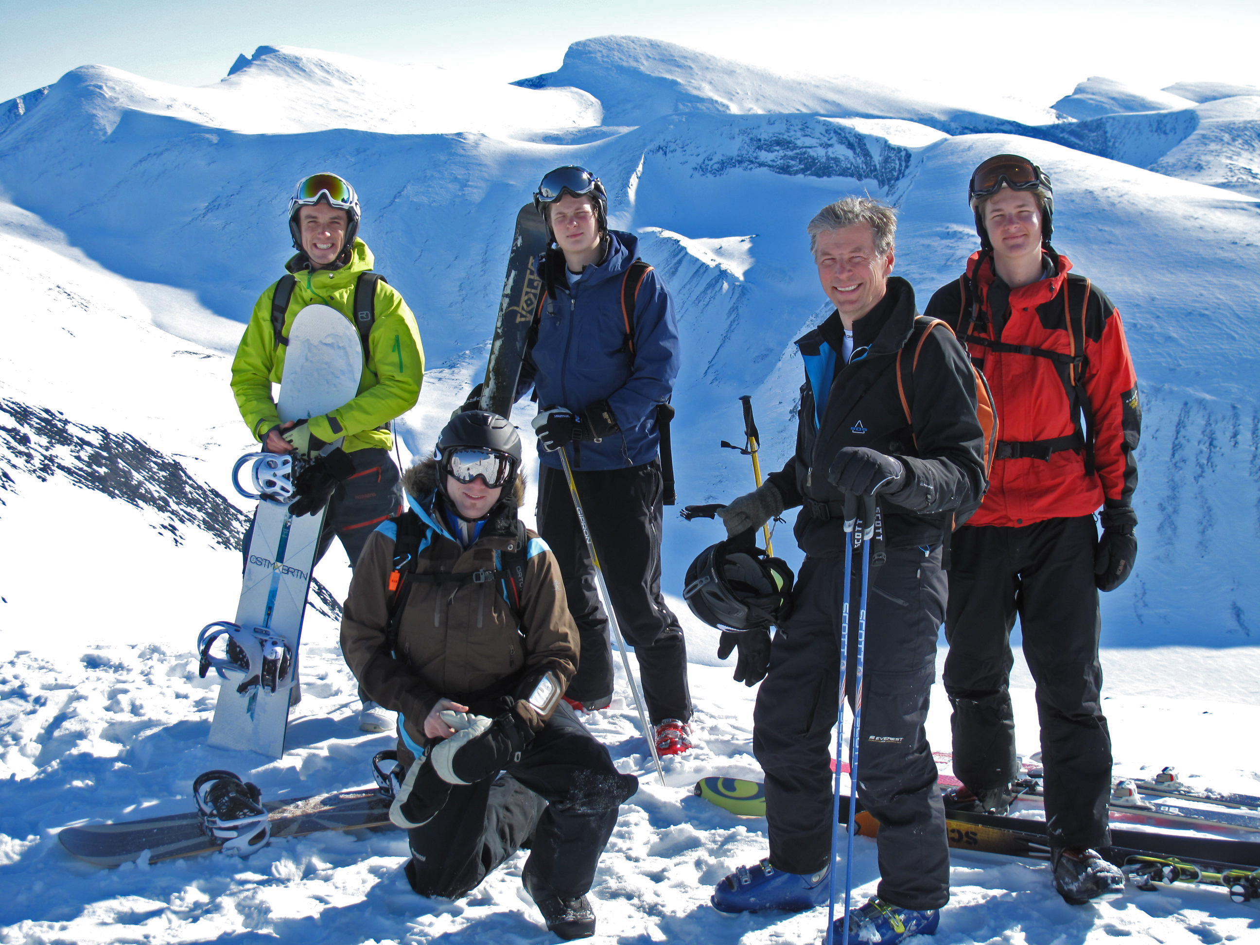 Enjoying a summit, heliskiing in Ktotjkka, 6th April 2010 Photo: Lisa Auer