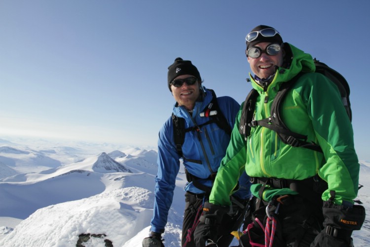 On the summit of Sarektjåkka. 6th April 2010. Photo: Magnus Strand