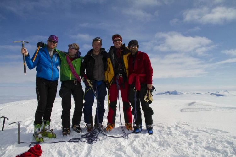 On the summit of the holy mountain Akka.  9th April 2010. Photo: Magnus Strand