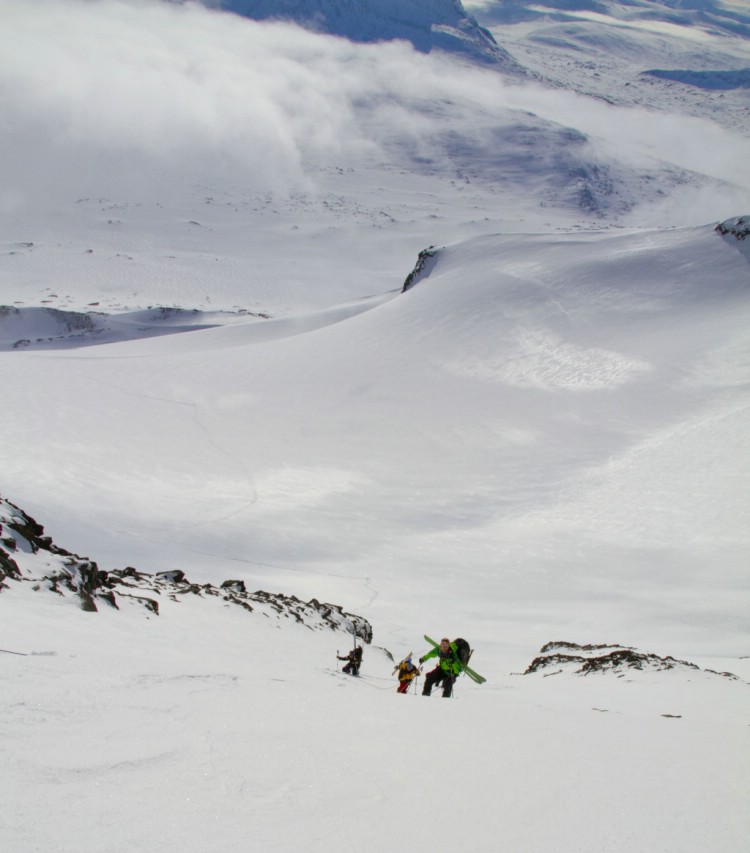 Steep climbing up to the pass.  9th April 2010. Photo: Magnus Strand