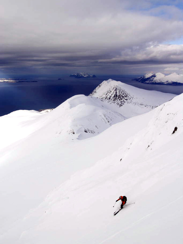 Andreas Bengtsson skiing at Storgalten.    Photo: Patrik Lindqvist 