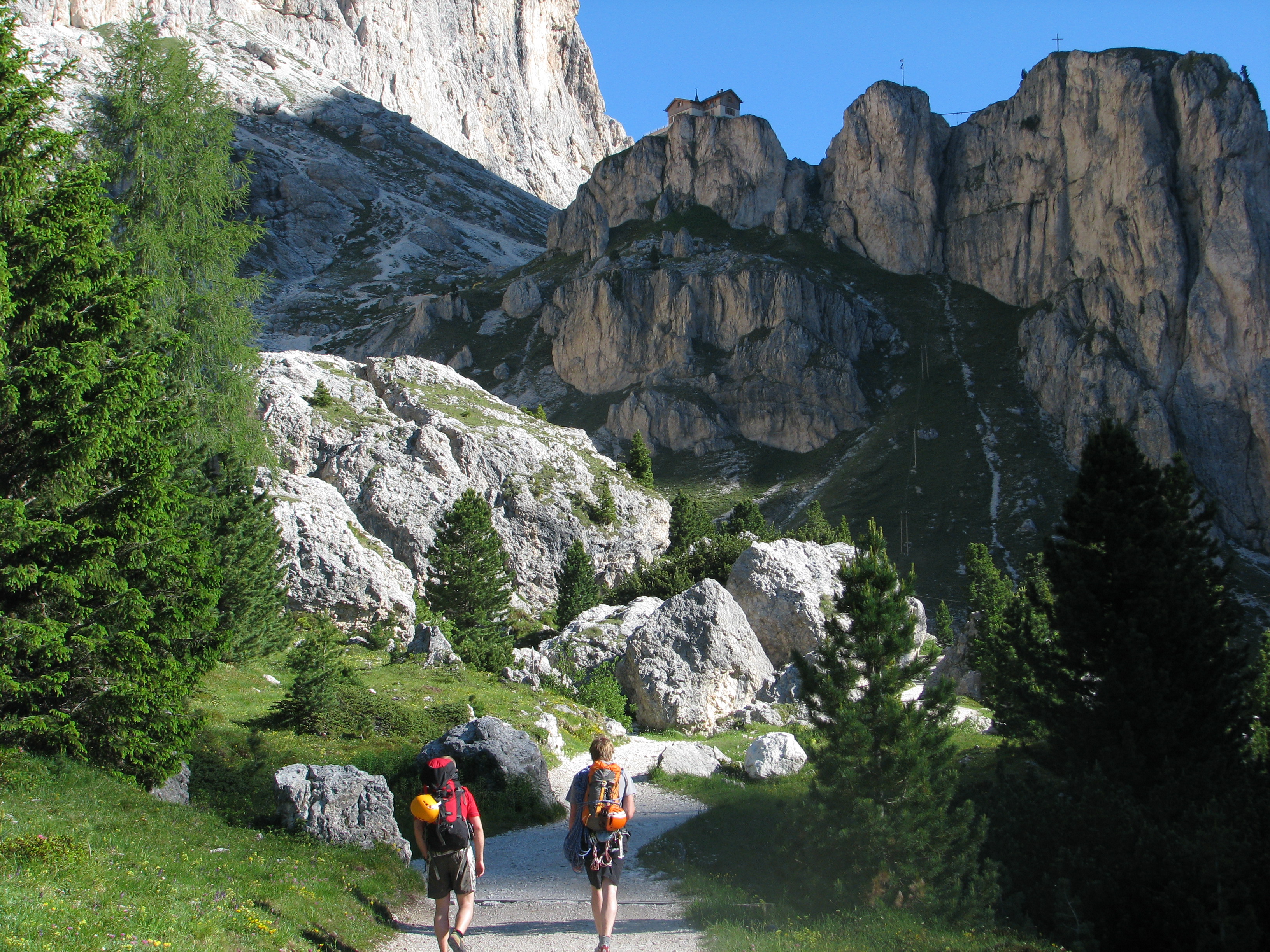 Hiking up to the Vajolet towers.    July 8 2010 Photo: Andreas Bengtsson