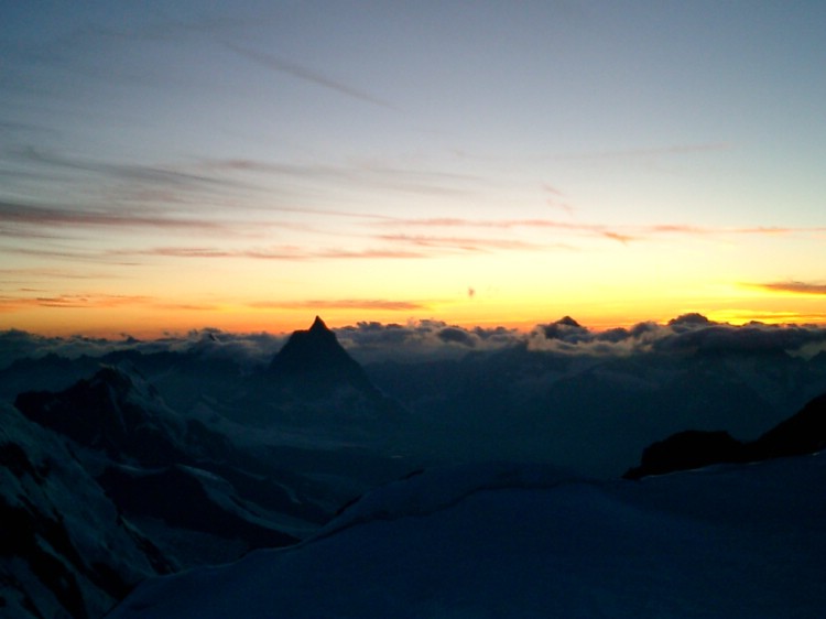 Sunset with the Matterhorn in silhouette.      Photo: Andreas Bengtsson