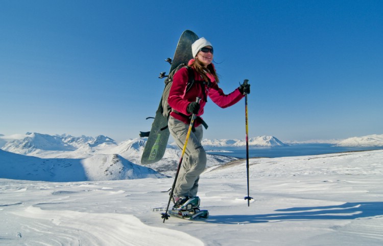 Helena snowshoeing! Photo: Carl Lundberg