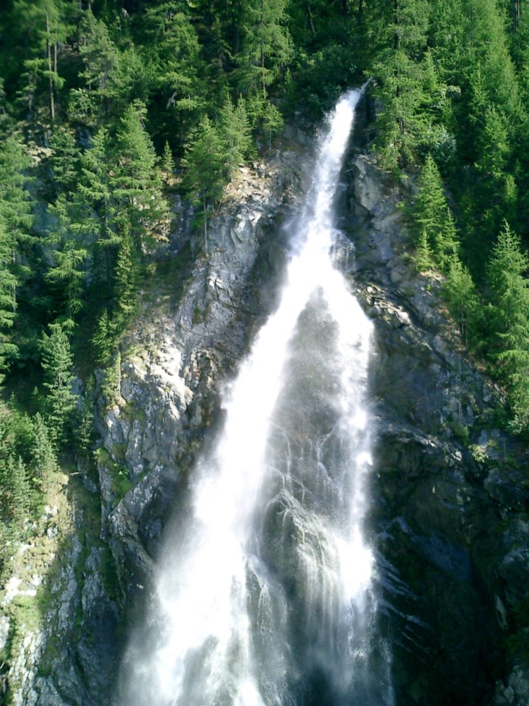 Waterfall along the railway to Gornergrat.       Photo: Andreas Bengtsson